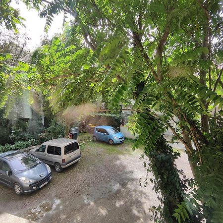 Appart Cosy,Calme A 2 Pas Du Centre De Montbrison Exterior foto